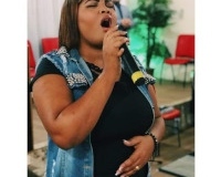 04-vocalista-carol